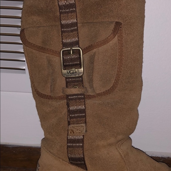 Tall tan ugg boots with pockets - Picture 2 of 3